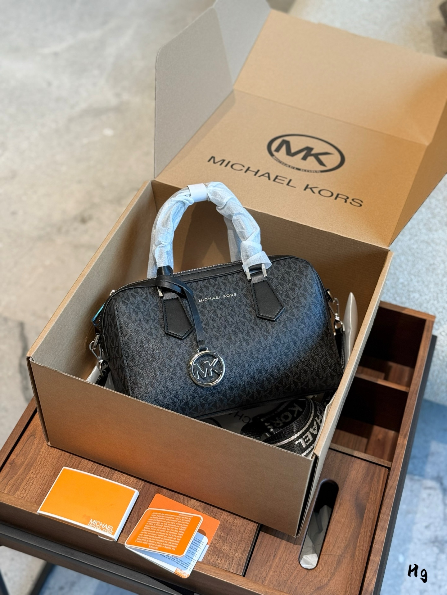 MK Beige Logo-Accented Bag 008
