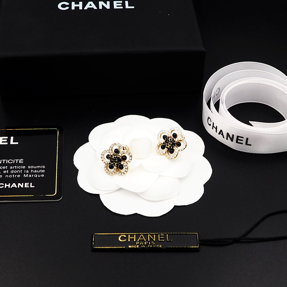 Chanel Rose Gold Logo-Accented Earrings 029