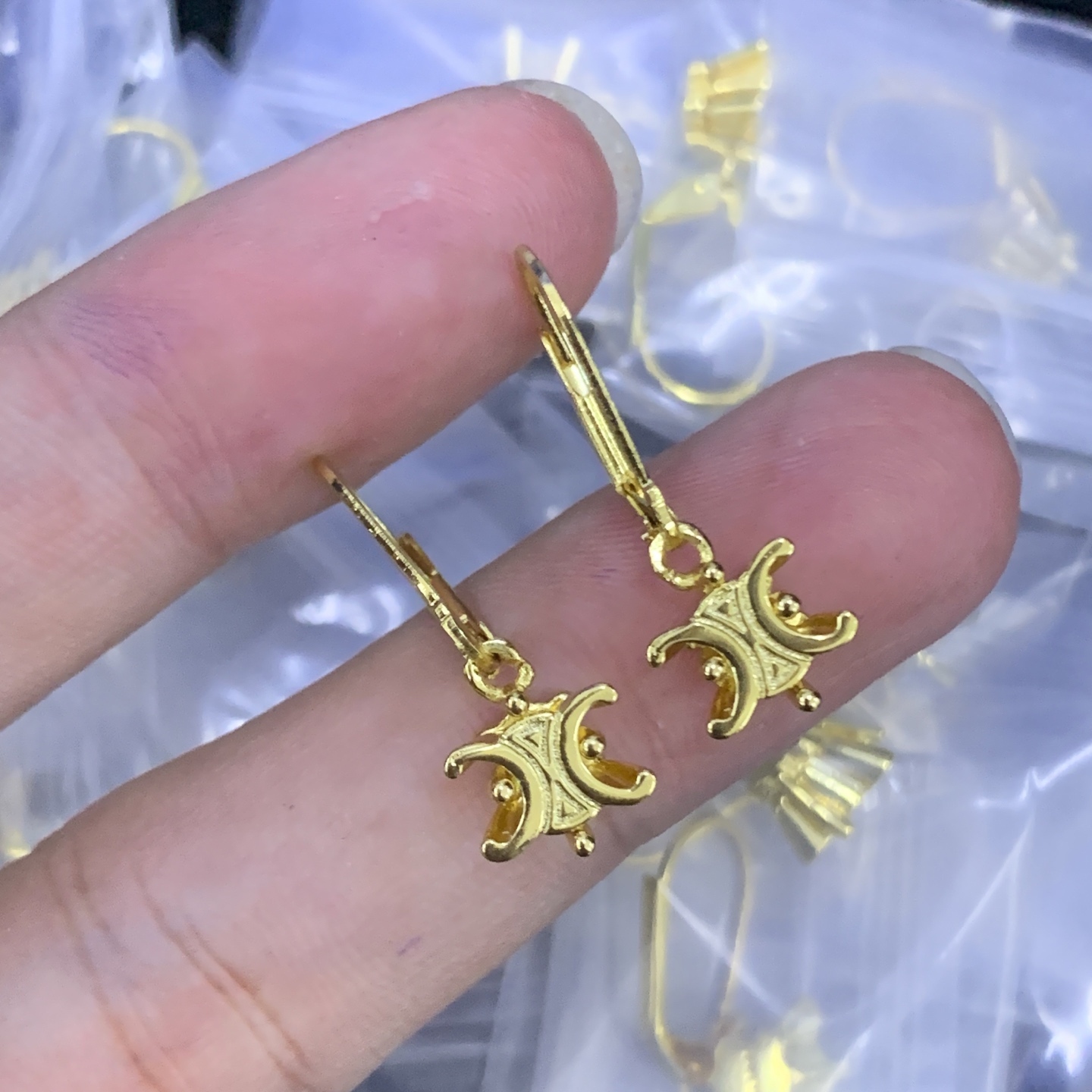 Celine Gold Logo-Accented Earrings 007