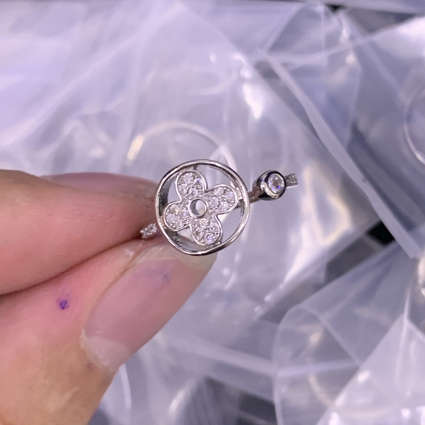 LV Silver Vintage-Inspired Ring 608