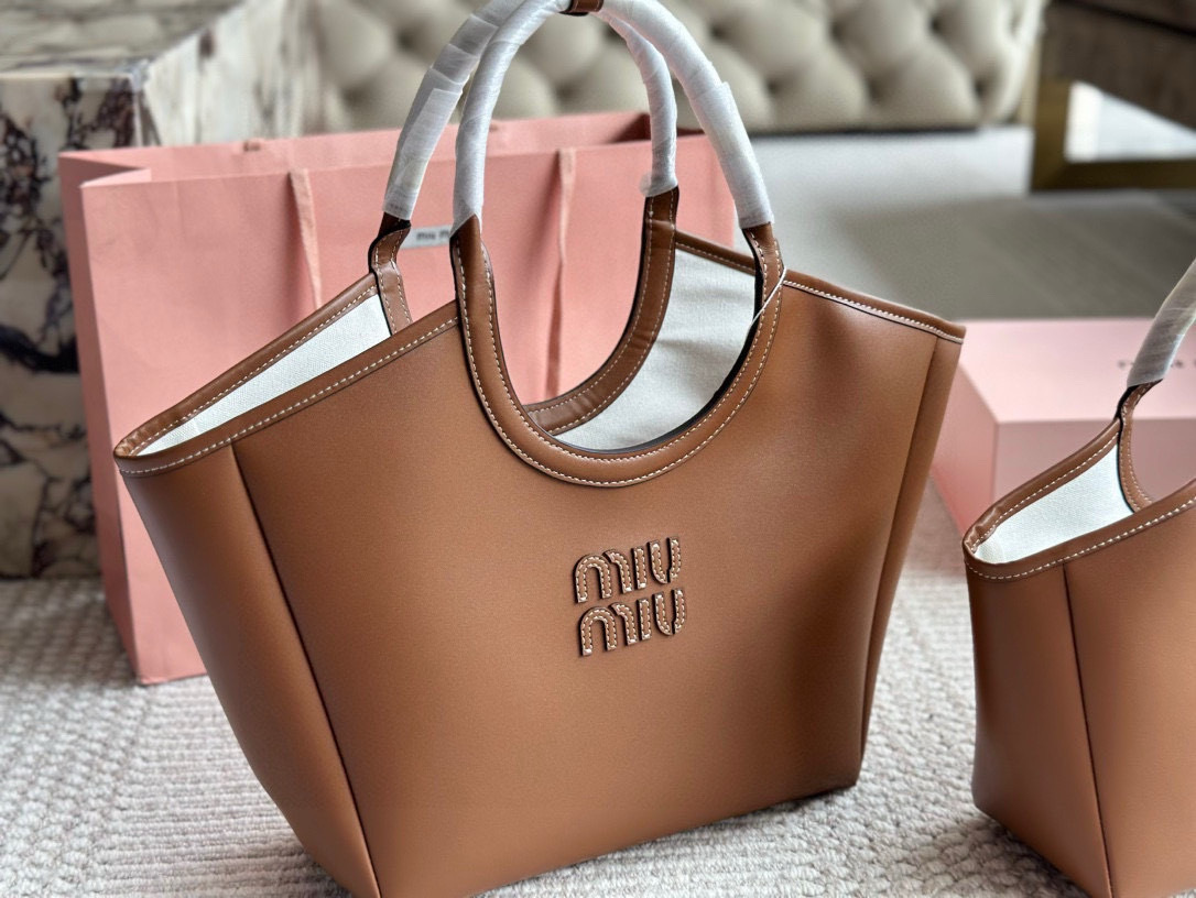 Miu Miu Rose Gold Logo-Accented Bag 169