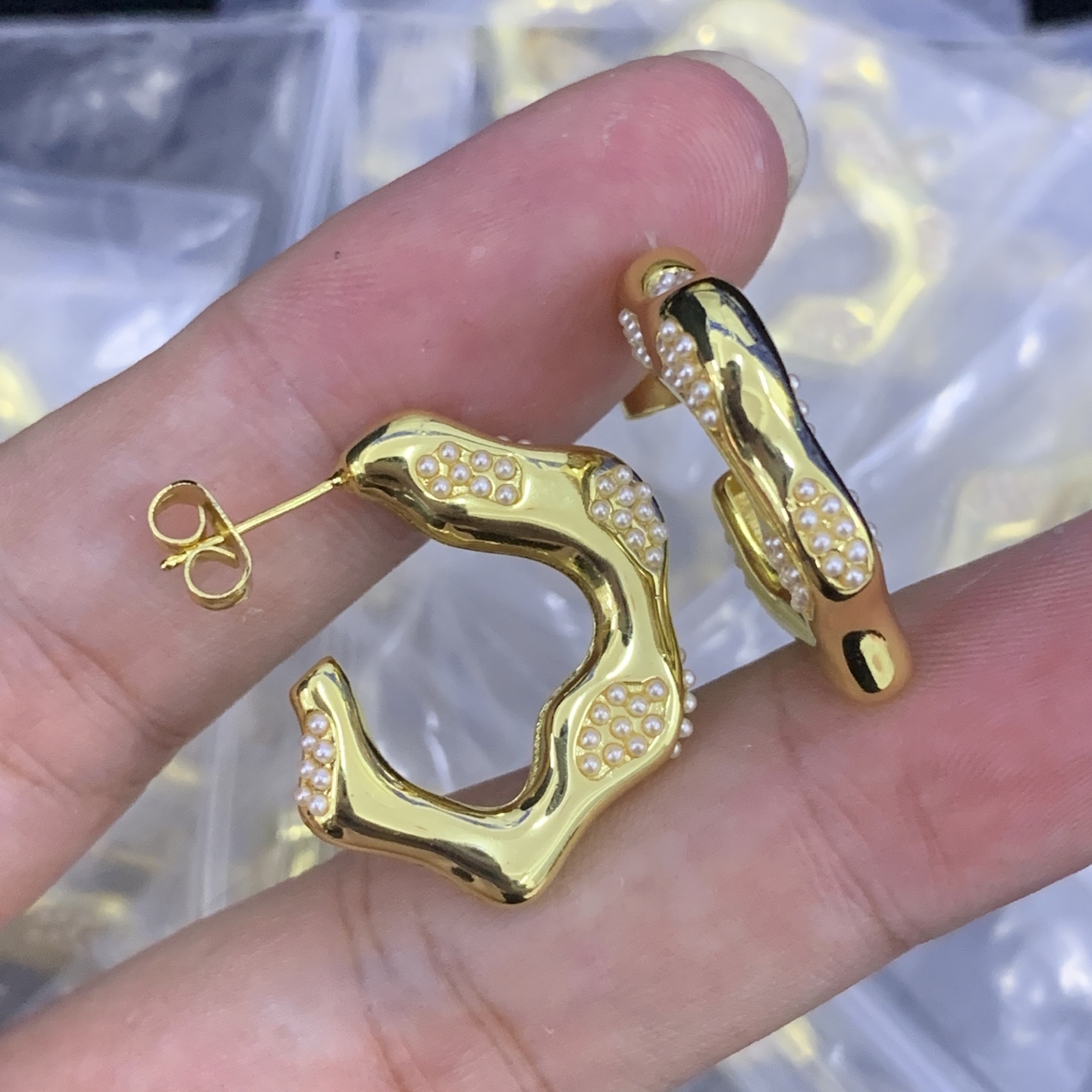 Celine Gold Logo-Accented Earrings 041