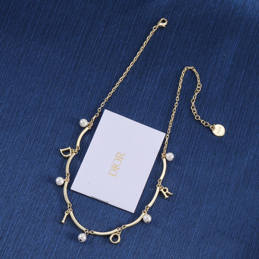 Dior Silver Vintage-Inspired Necklace 052