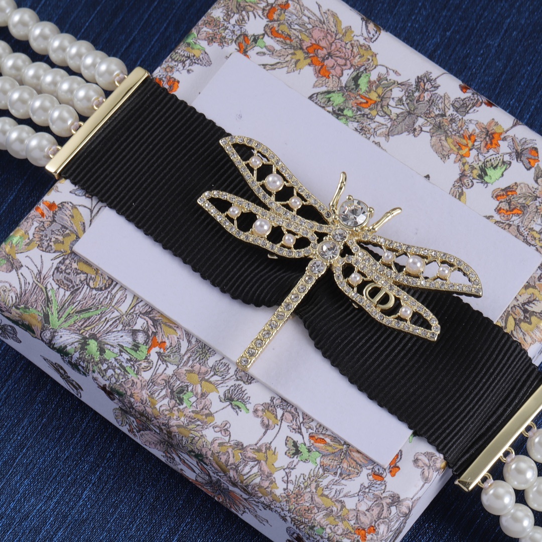 Dior Silver Vintage-Inspired Necklace 050
