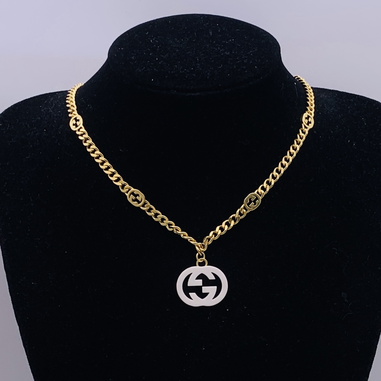 Gucci Silver Logo-Accented Necklace 326