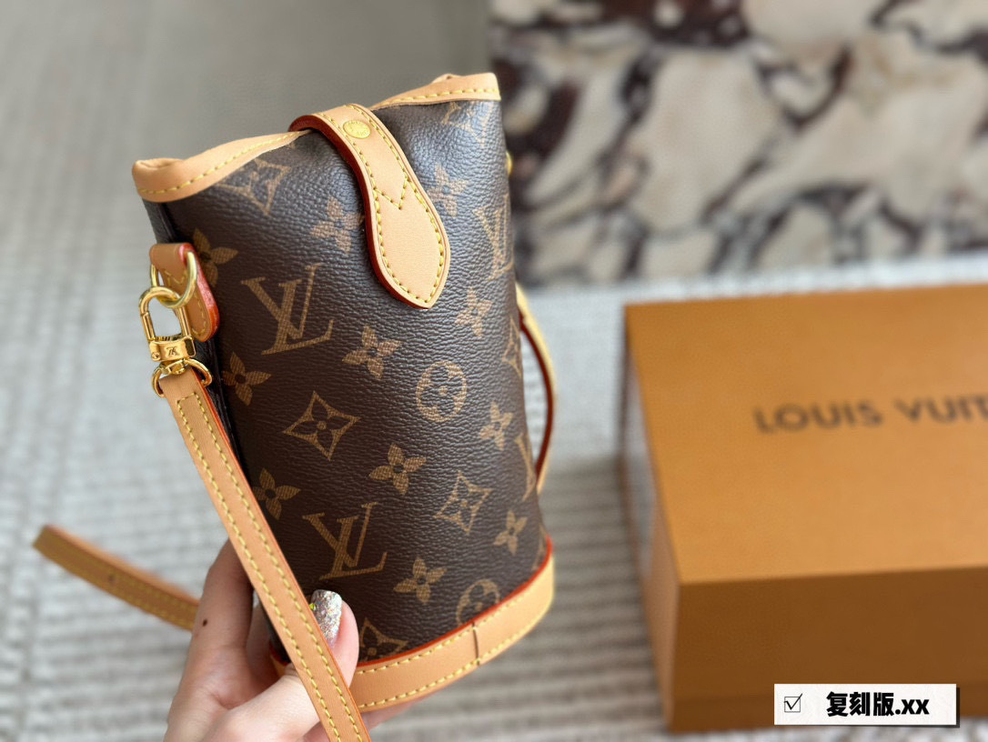 LV Rose Gold Logo-Accented Bag 1493