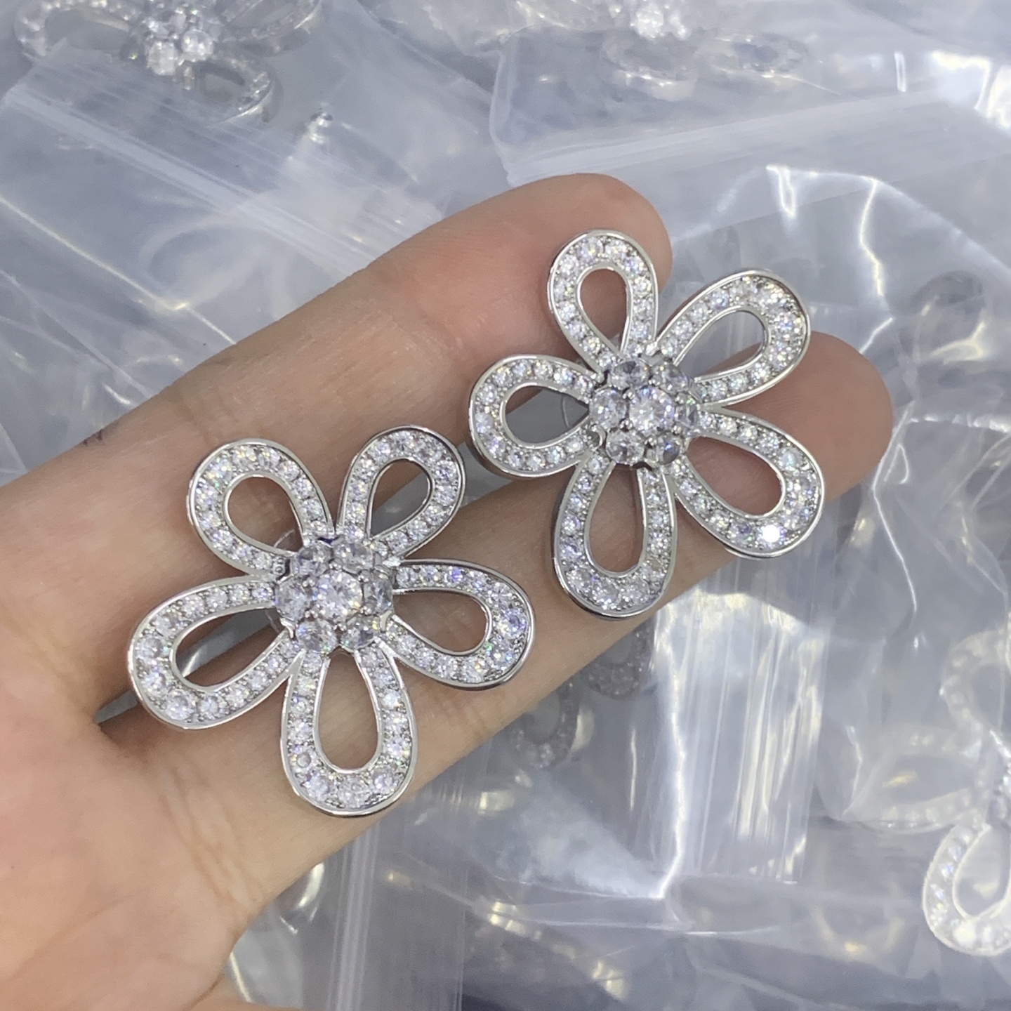 Van Cleef Silver Logo-Accented Earrings 060