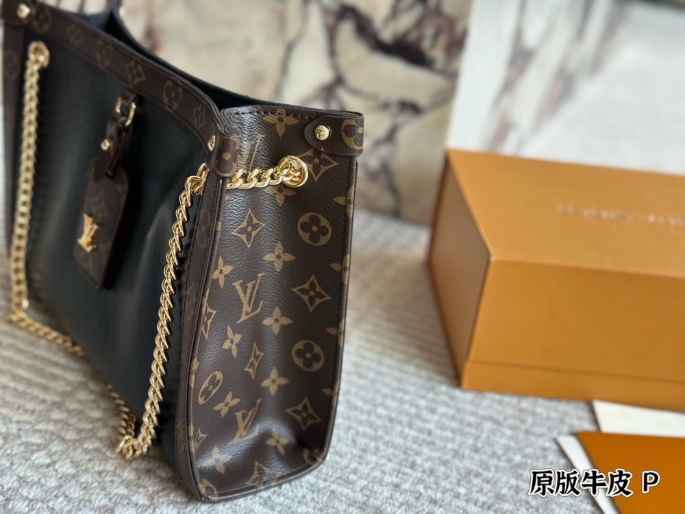 LV Gold Logo-Accented Bag 1616