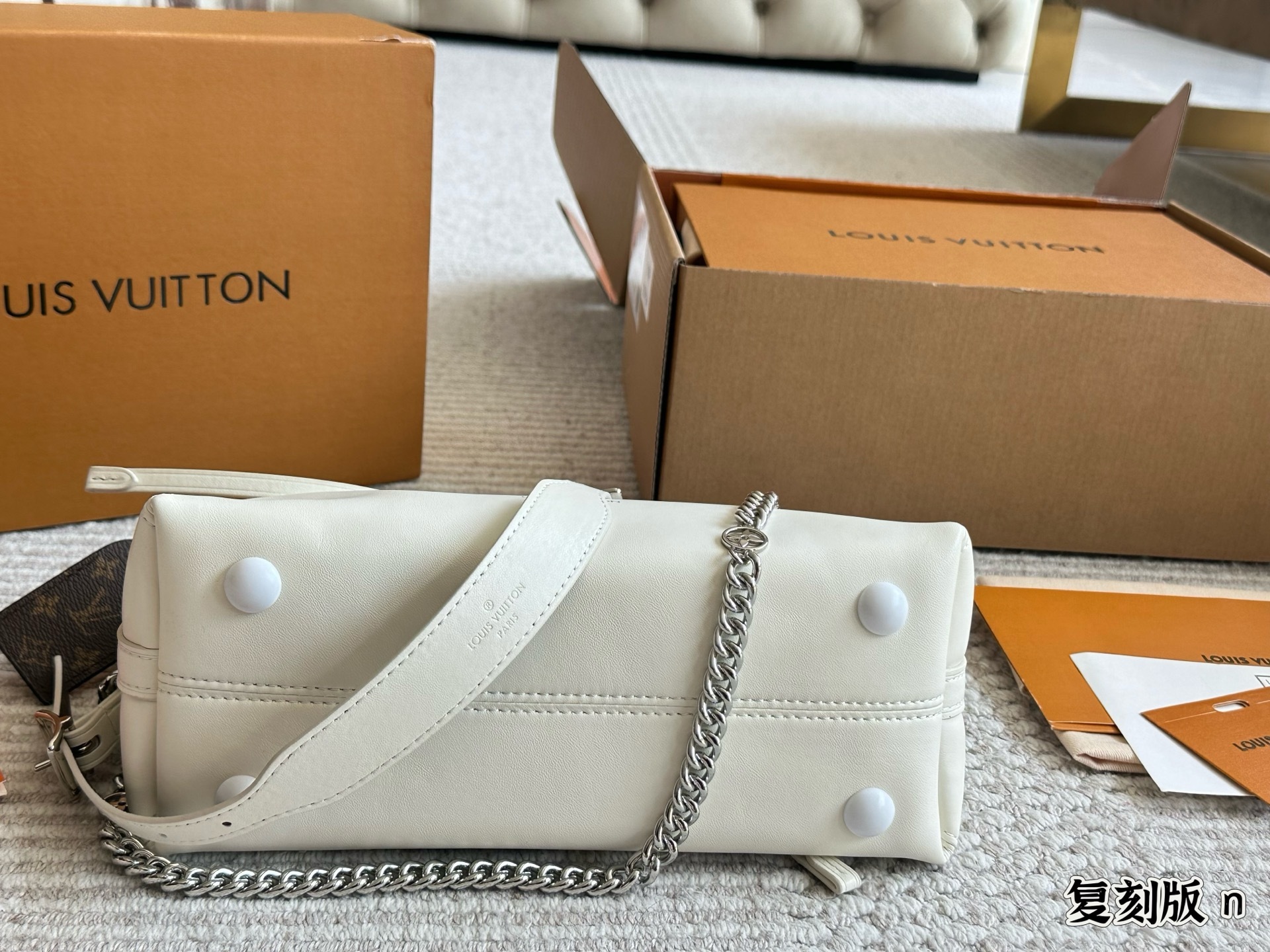 LV Silver Vintage-Inspired Bag 1417