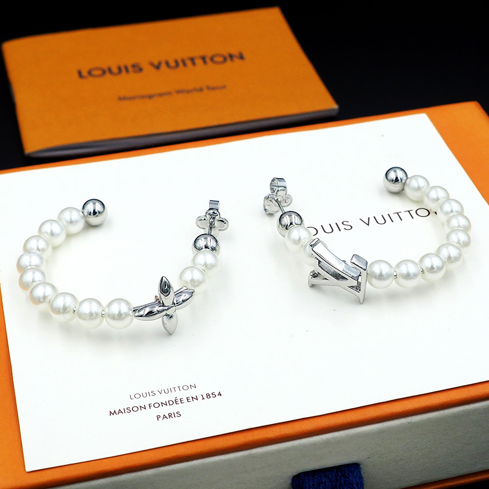 LV Silver Logo-Accented Earrings 301