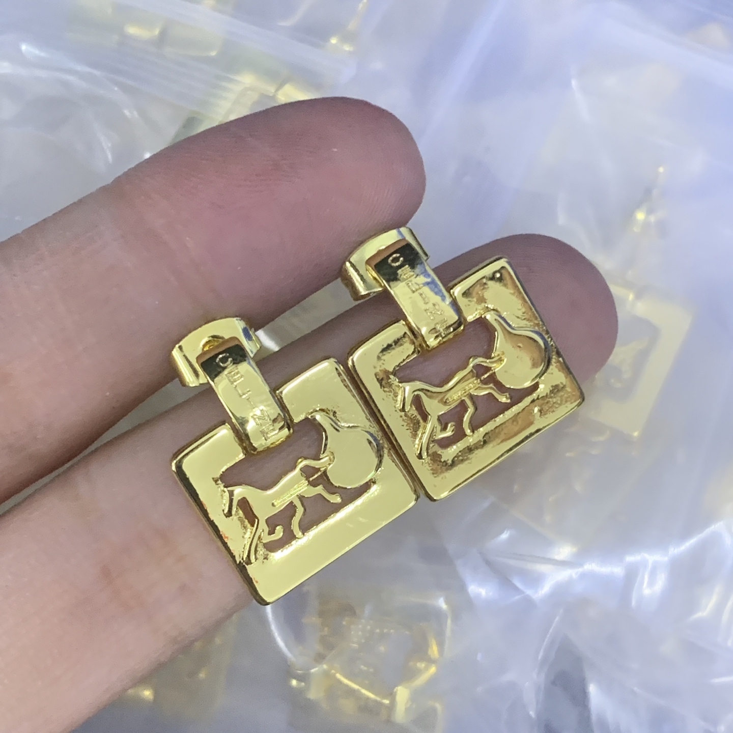 Hermes h Gold Logo-Accented Earrings 123
