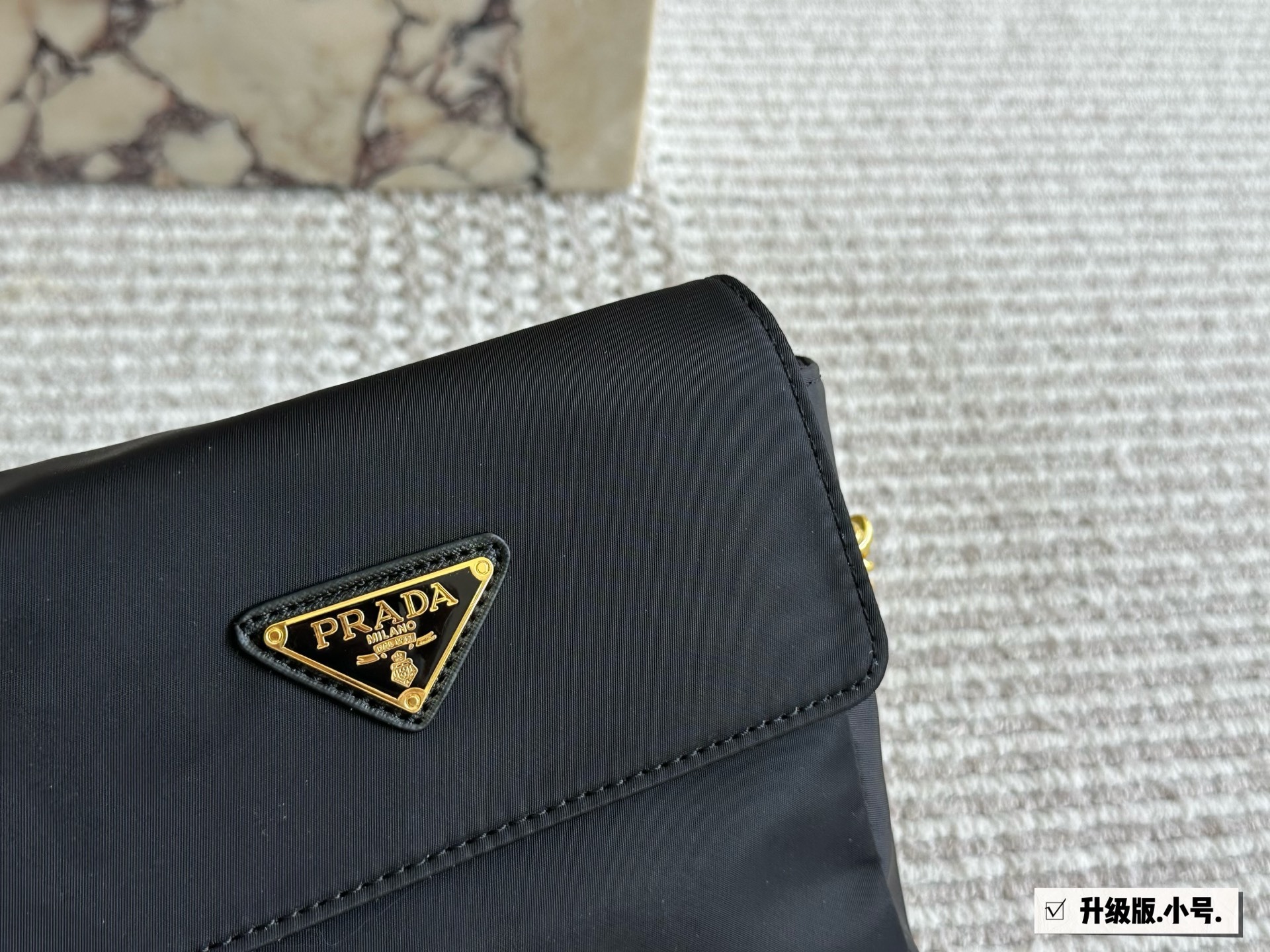 Prada Gold Logo-Accented Bag vintage 003
