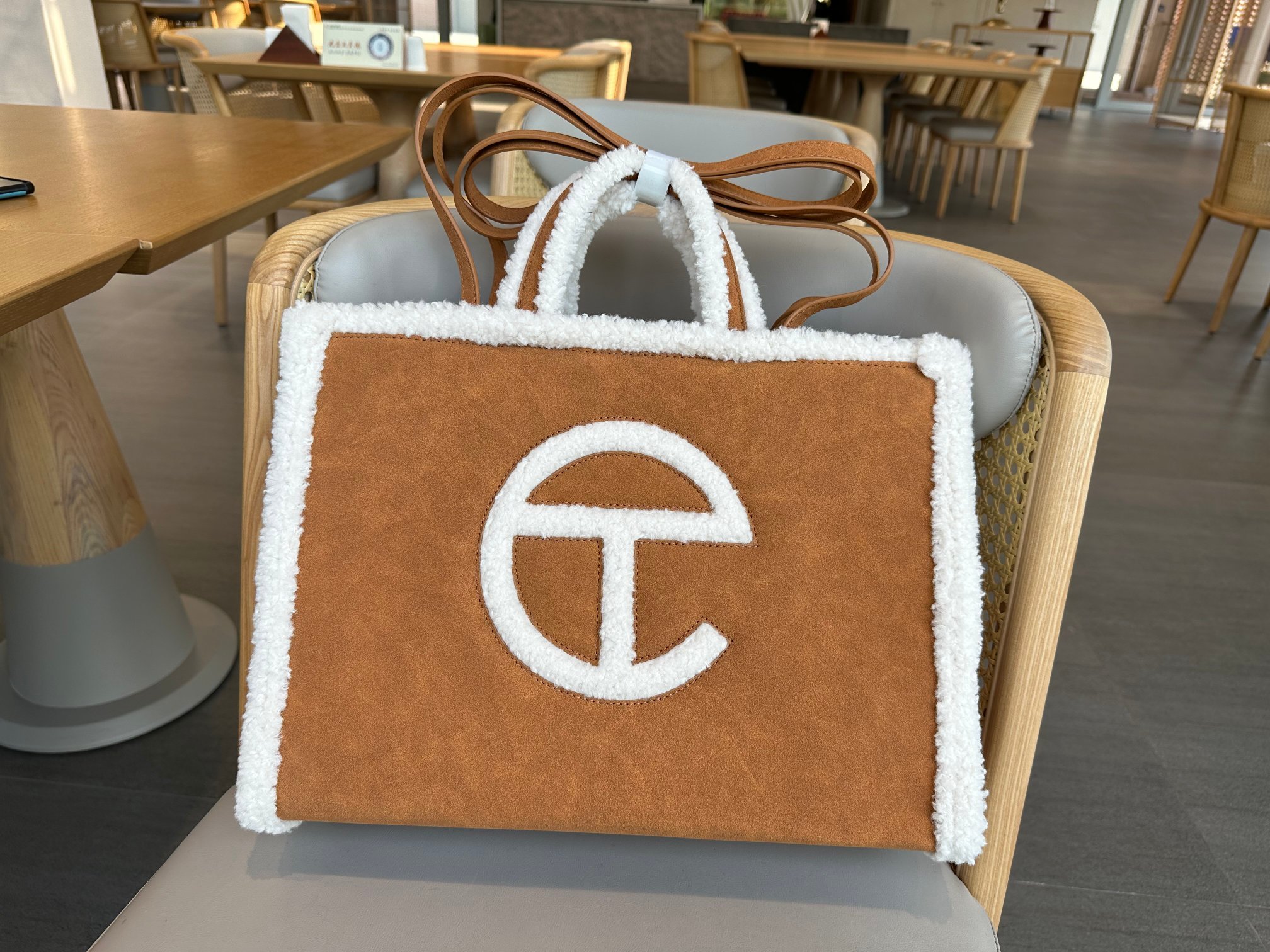 Telfar & UGG Bag Beige Quilted bags 38*28*11cm