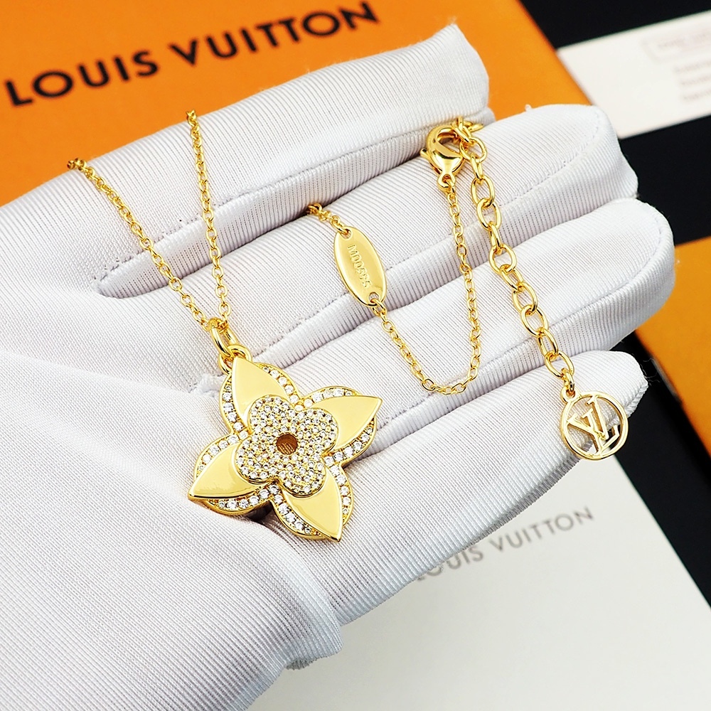 LV Gold Vintage-Inspired Necklace 371