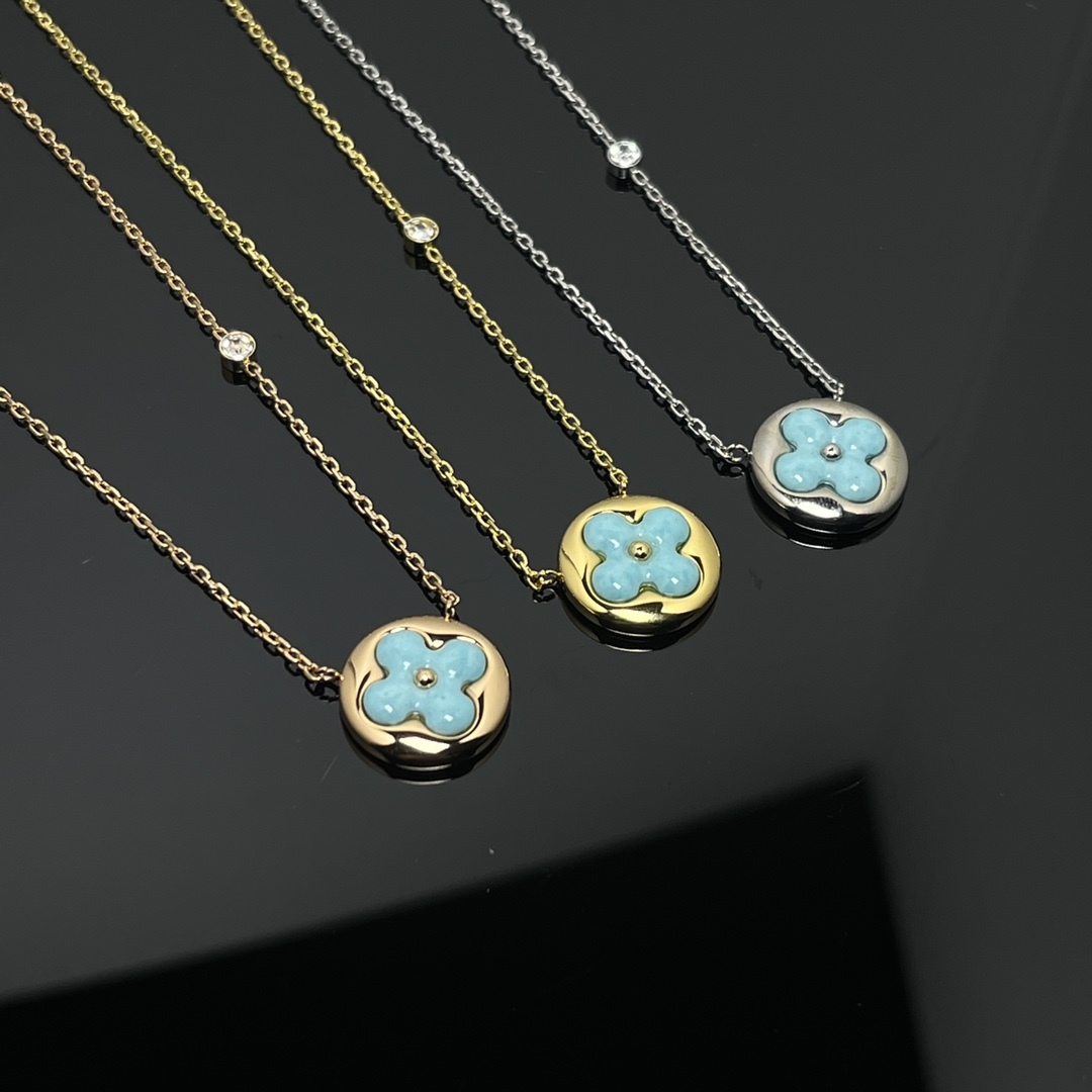 LV Gold Logo-Accented Necklace 102