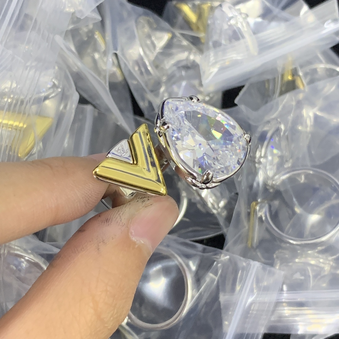 LV Gold Geometric Ring 1022