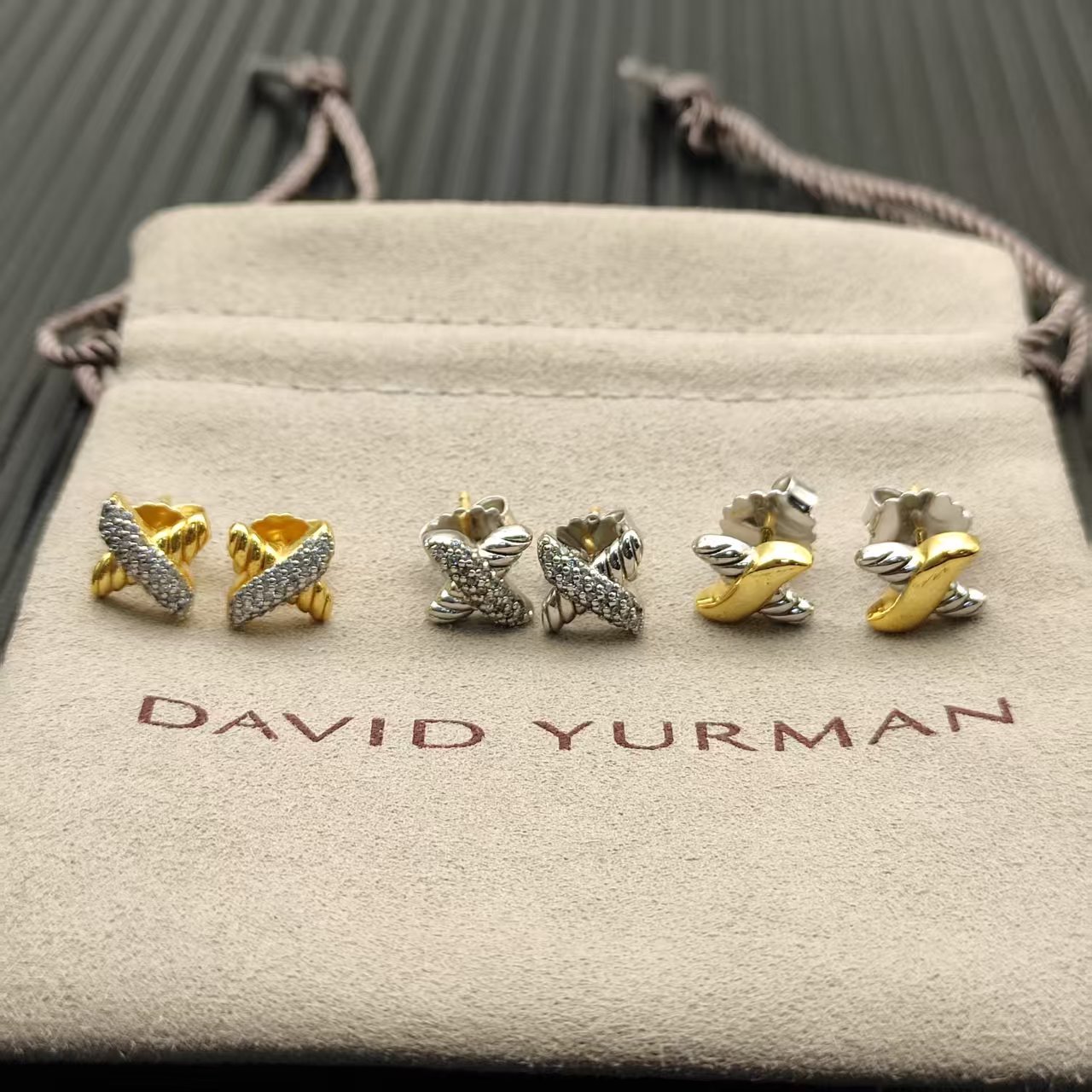 David Yurman Silver Logo-Accented Earrings 232