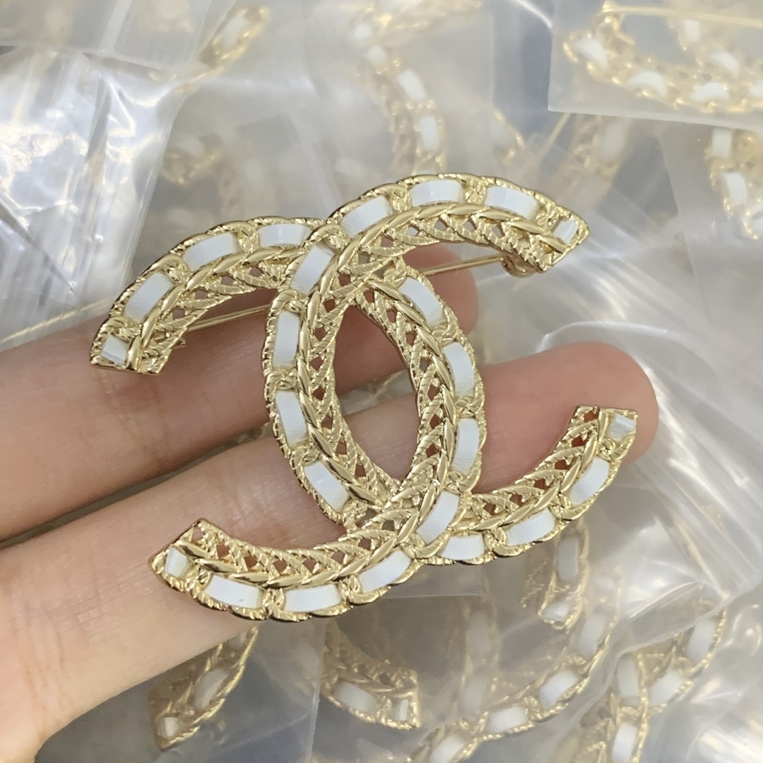 Chanel Rose Gold Vintage-Inspired Brooch 1103