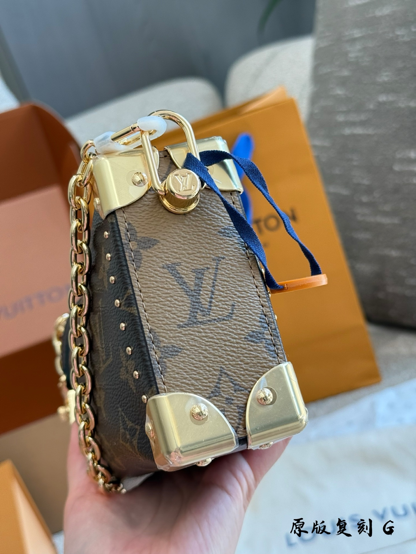 LV Gold Vintage-Inspired Bag 1410
