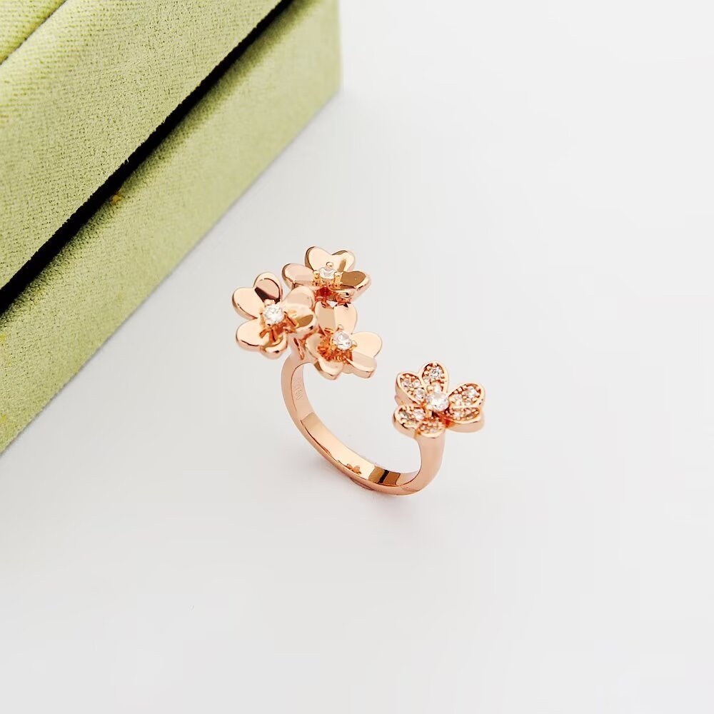 Van Cleef Rose Gold Romantic Ring 015