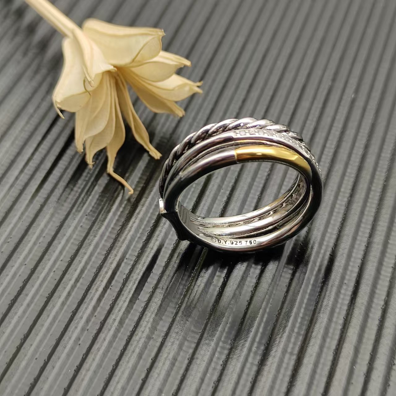 David Yurman Silver Logo-Accented Ring 290