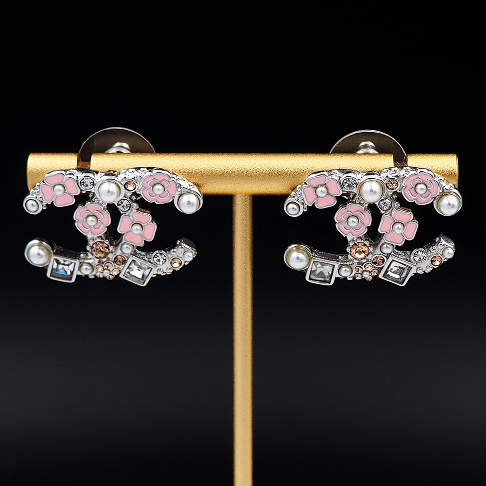 Chanel Silver Logo-Accented Earrings 042