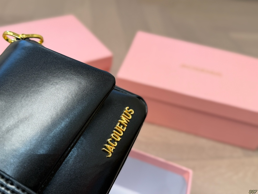 Jacquemus Rose Gold Vintage-Inspired Bag 008 27cm