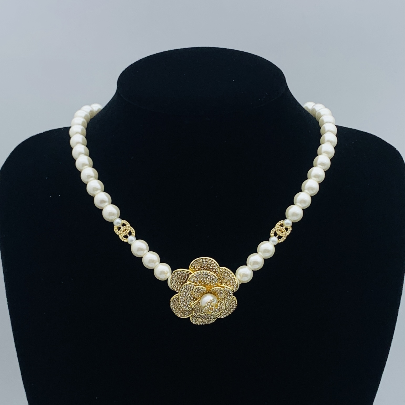 Chanel Silver Vintage-Inspired Necklace 1023