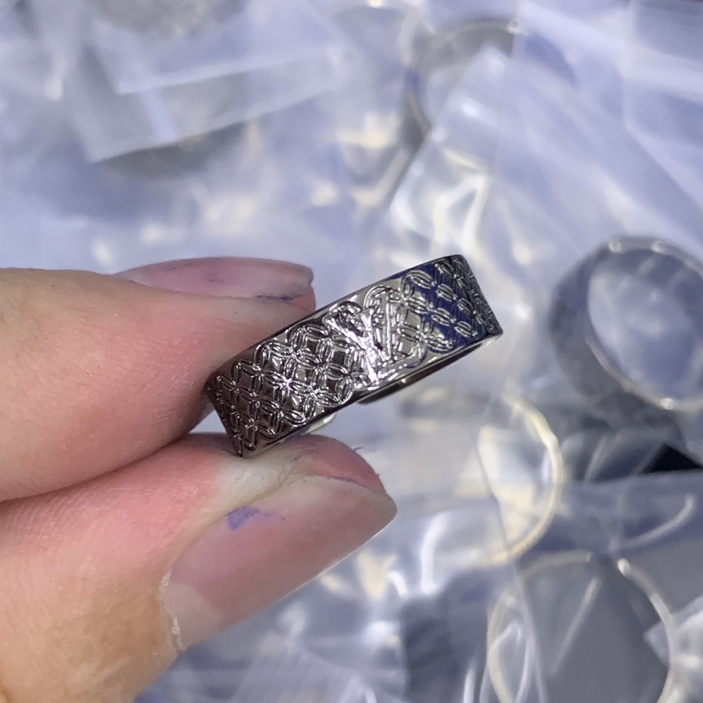 LV Silver Textured Ring 1003