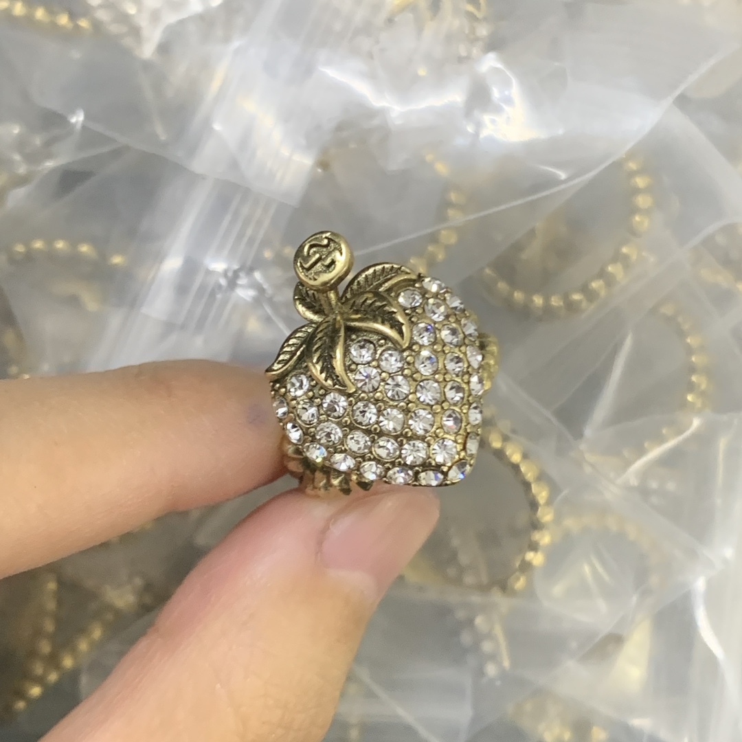 Gucci Gold Vintage-Inspired Ring 185