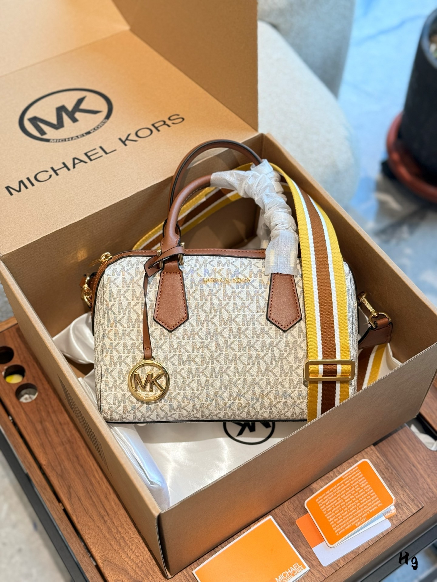 MK Beige Logo-Accented Bag 008