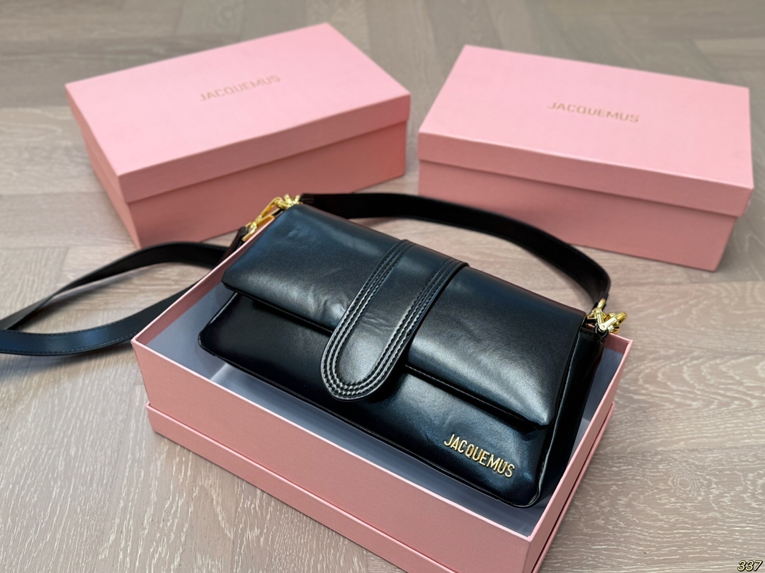 Jacquemus Rose Gold Vintage-Inspired Bag 008 27cm