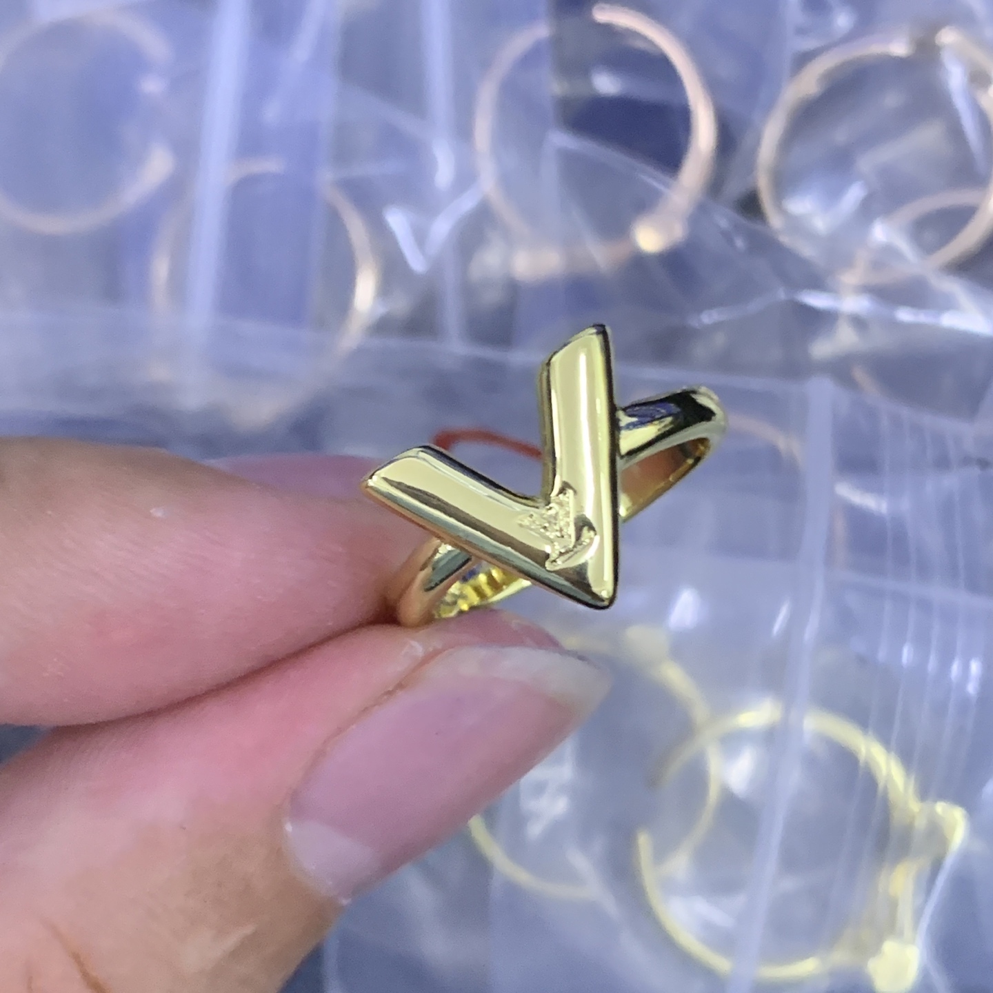 LV Gold Logo-Accented Ring 610