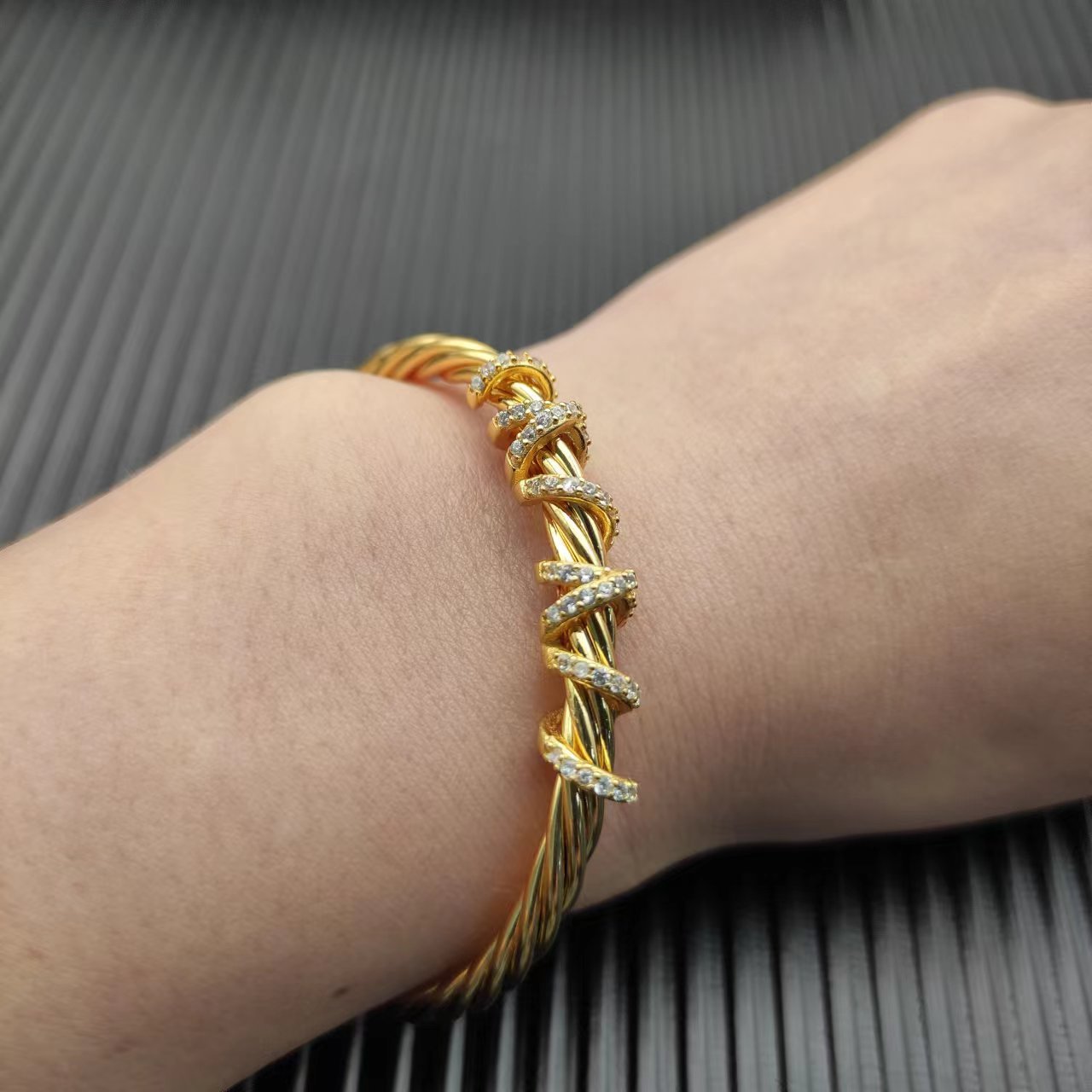 David Yurman Gold Logo-Accented Bracelet 075