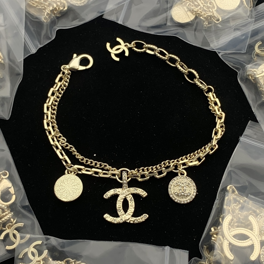 Chanel Rose Gold Logo-Accented Bracelet 621