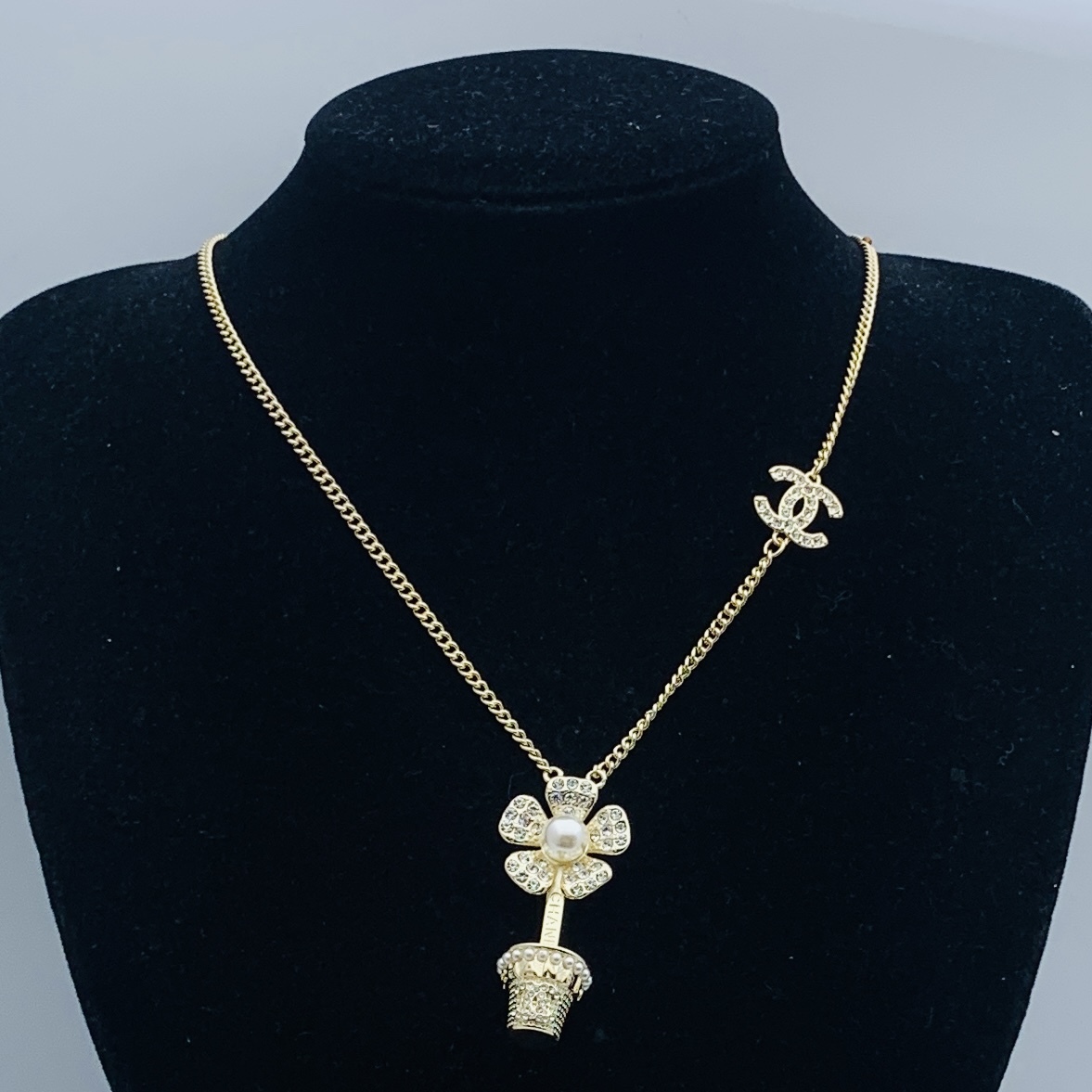 Chanel Rose Gold Vintage-Inspired Necklace 803