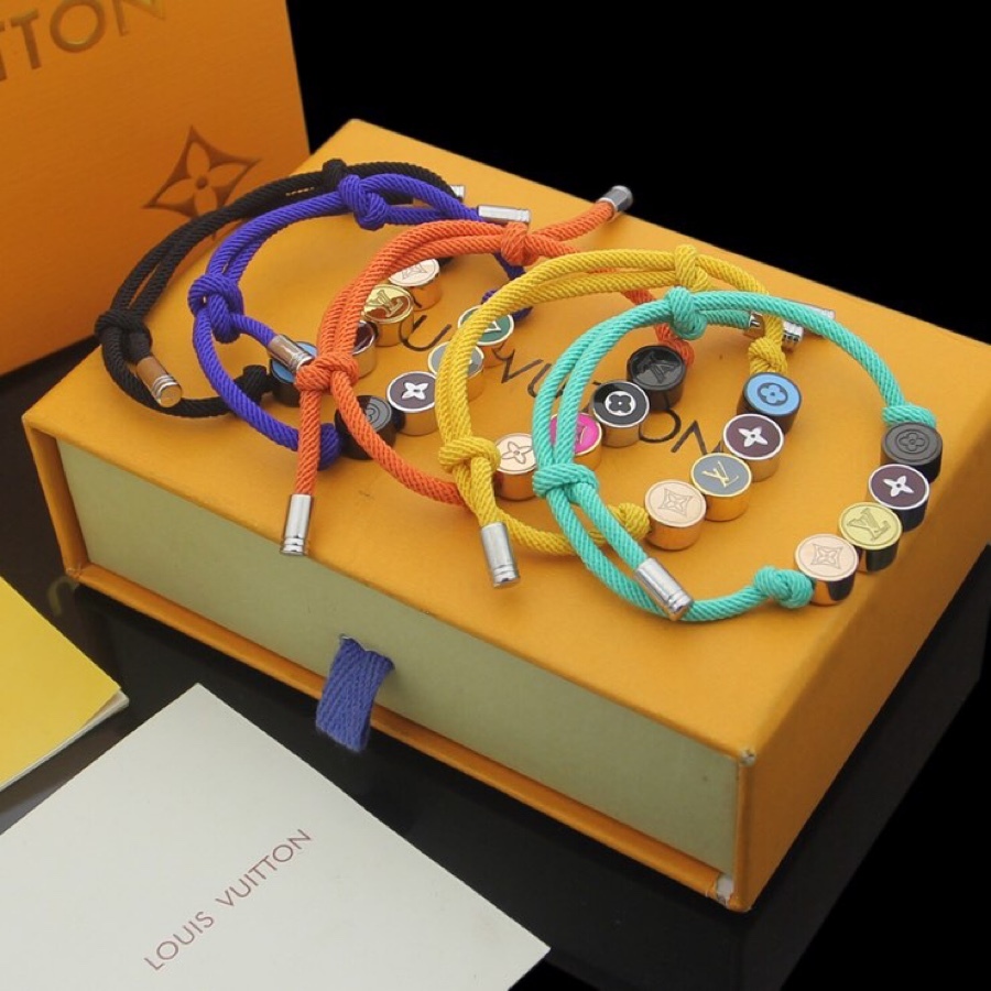 LV earrings 074