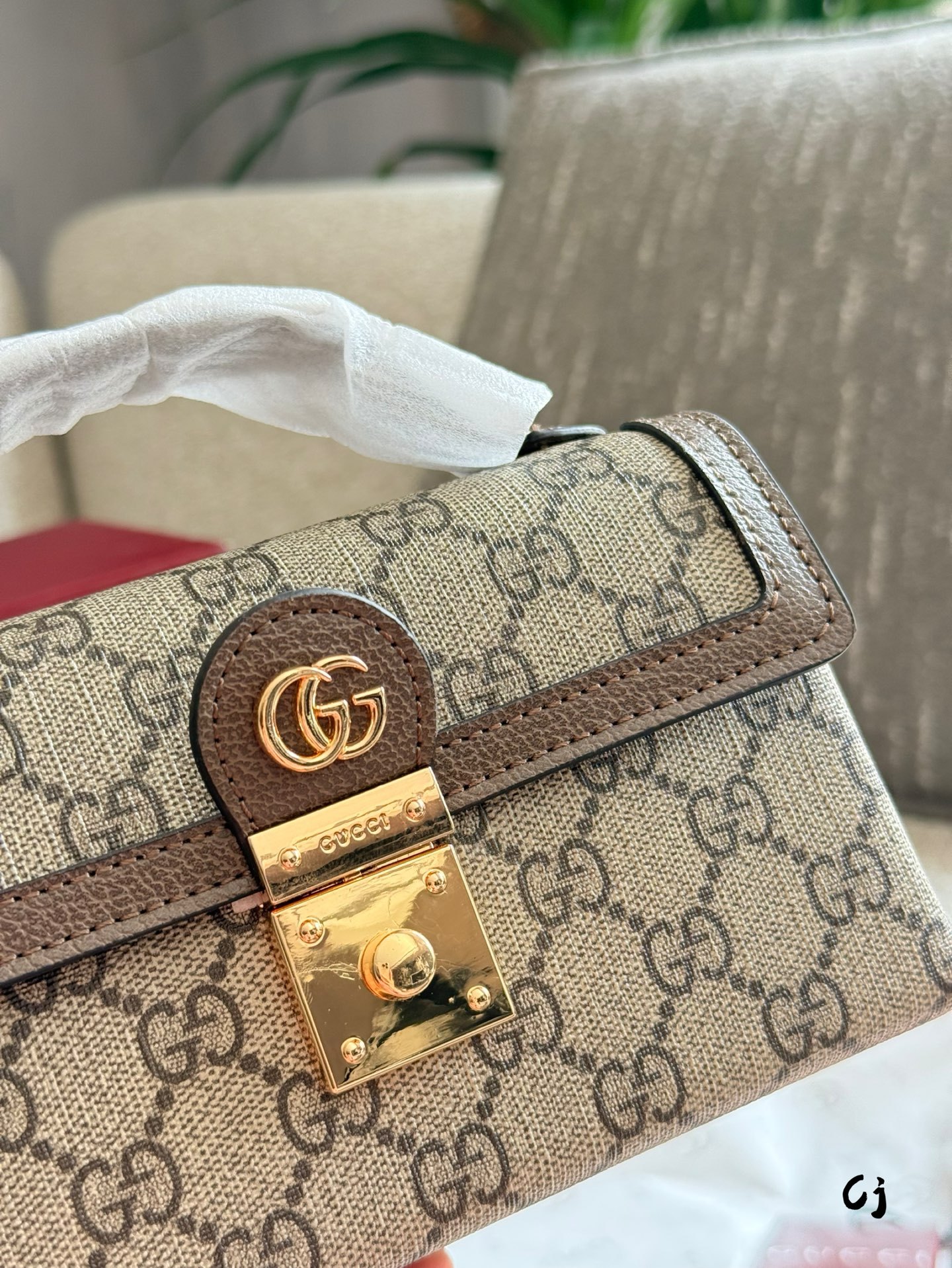Gucci Silver Logo-Accented Bag 535