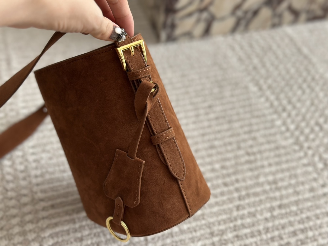 Prada Brown Vintage-Inspired Bag 053