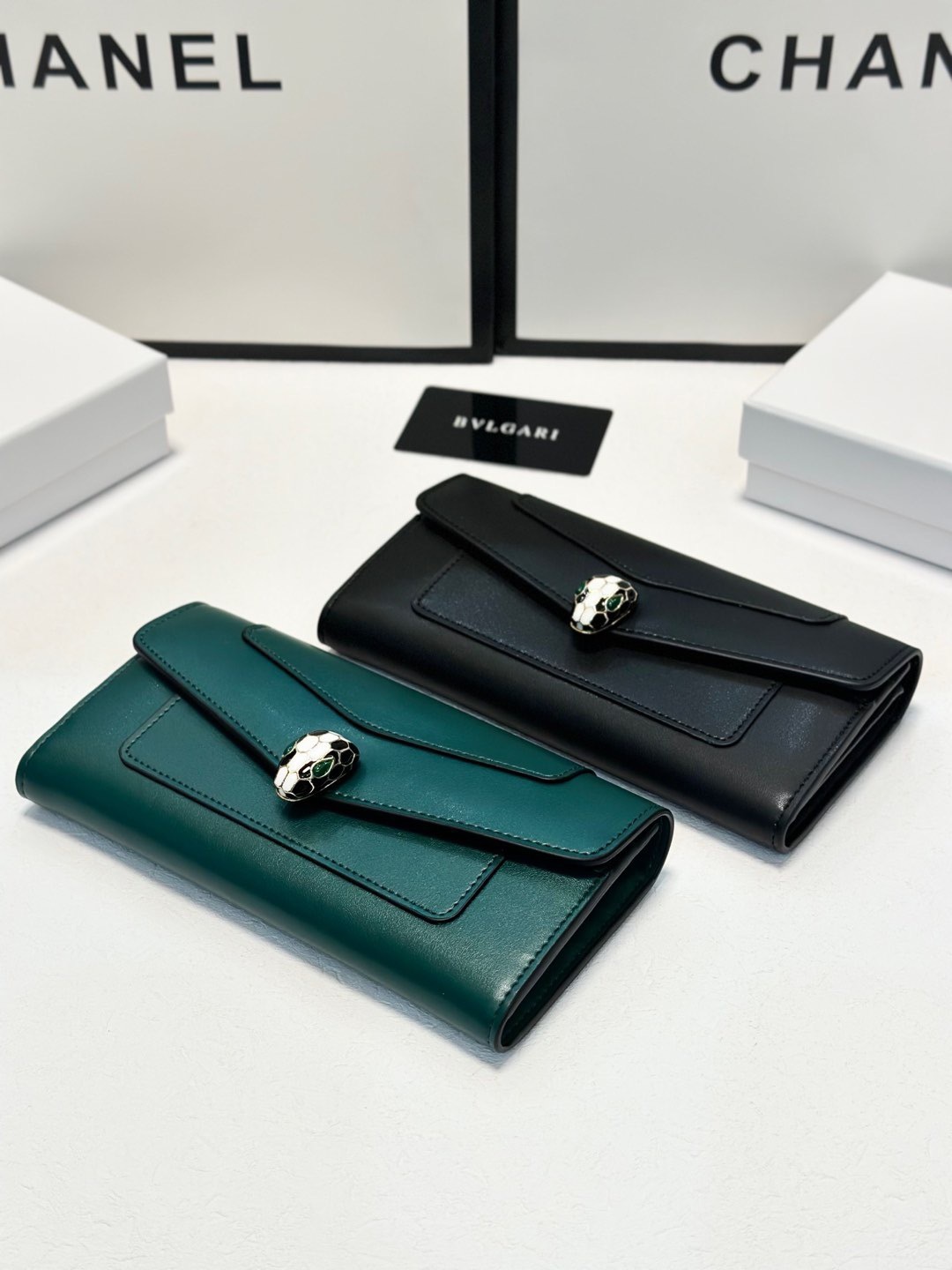 BVLGARI Silver Logo-Accented Bag 206