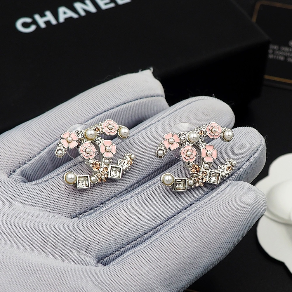 Chanel Silver Logo-Accented Earrings 042