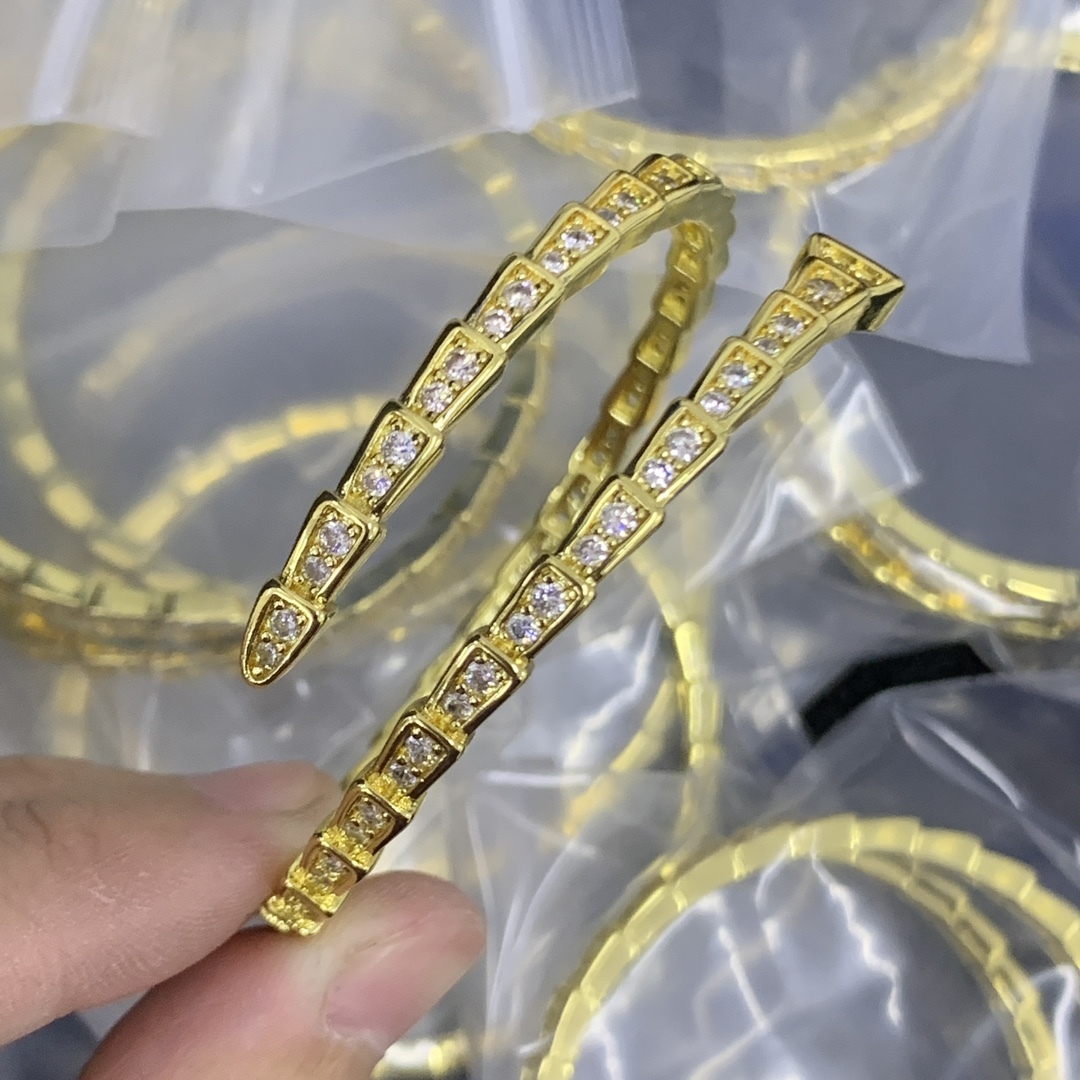 BVLGARI Gold Vintage-Inspired Bracelet 076