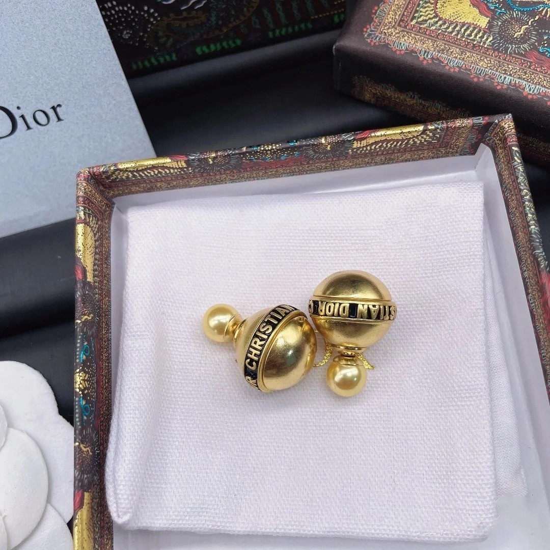 Dior Rose Gold Logo-Accented Earrings 012