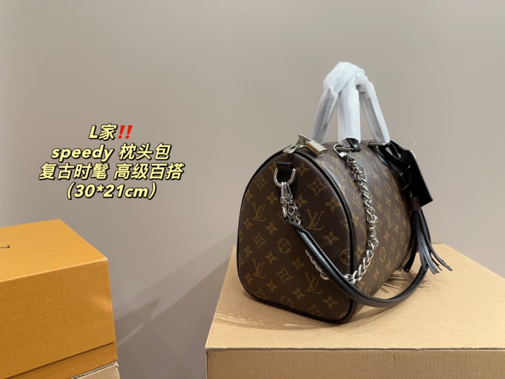 LV Silver Quilted Bag Speedy leather Speedy Soft 30 Dark