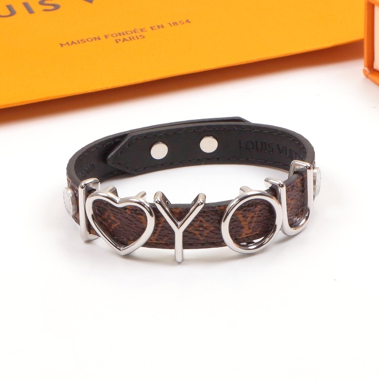 LV bracelet 010