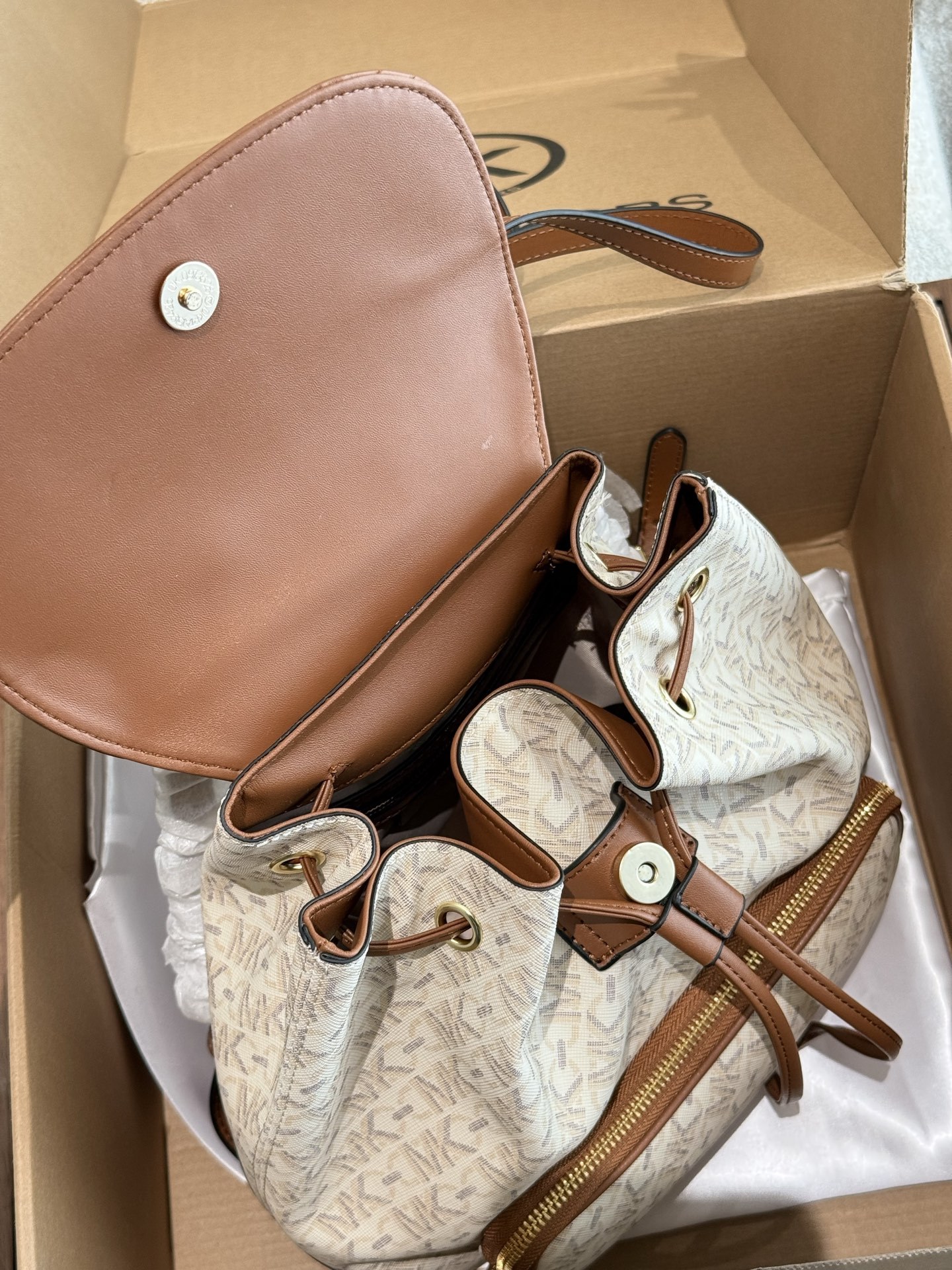 Michael Kors MK Beige Quilted Bag backpack 025