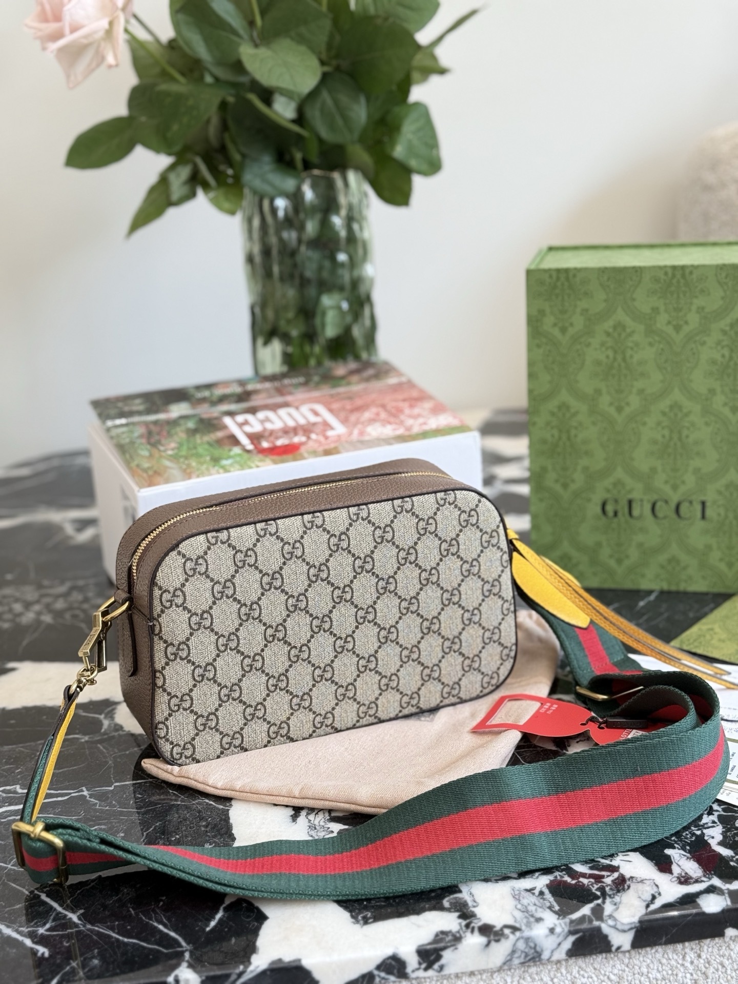 Gucci Green Vintage-Inspired Bag 541