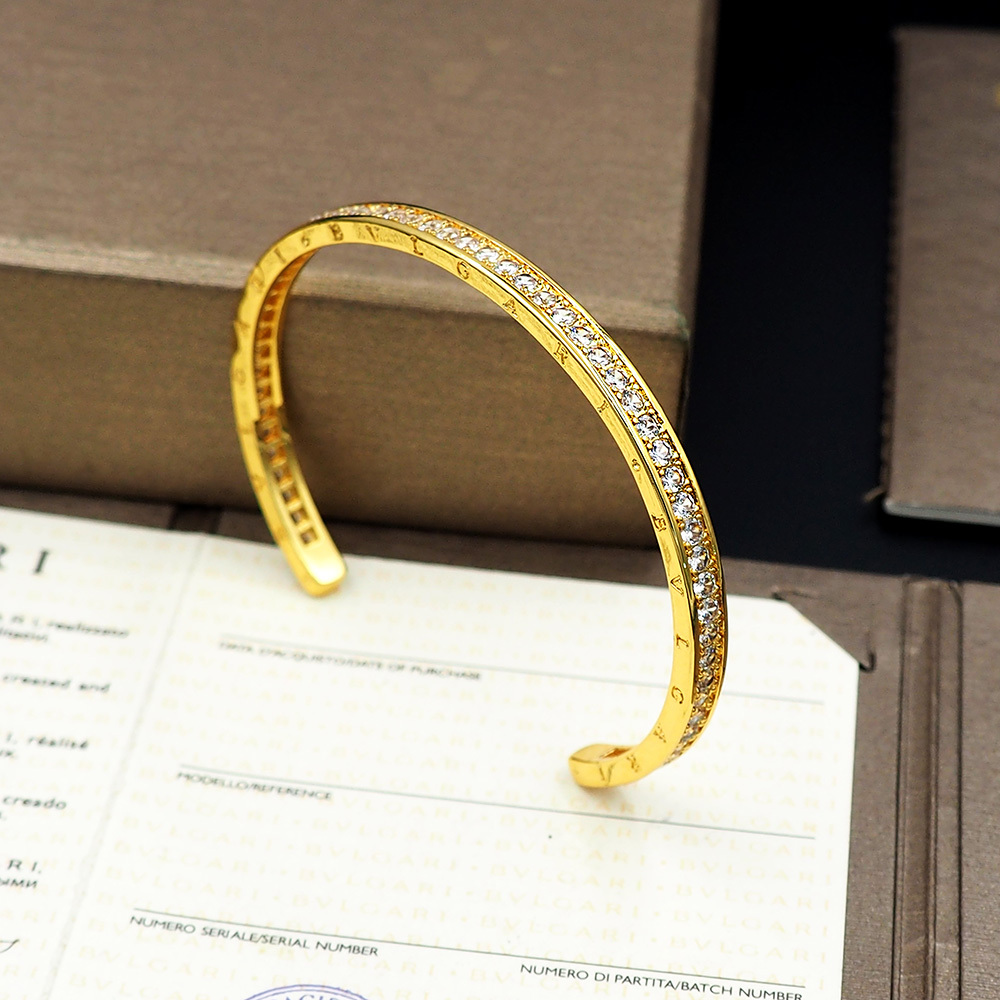 BVLGARI Silver Logo-Accented Bracelet 052