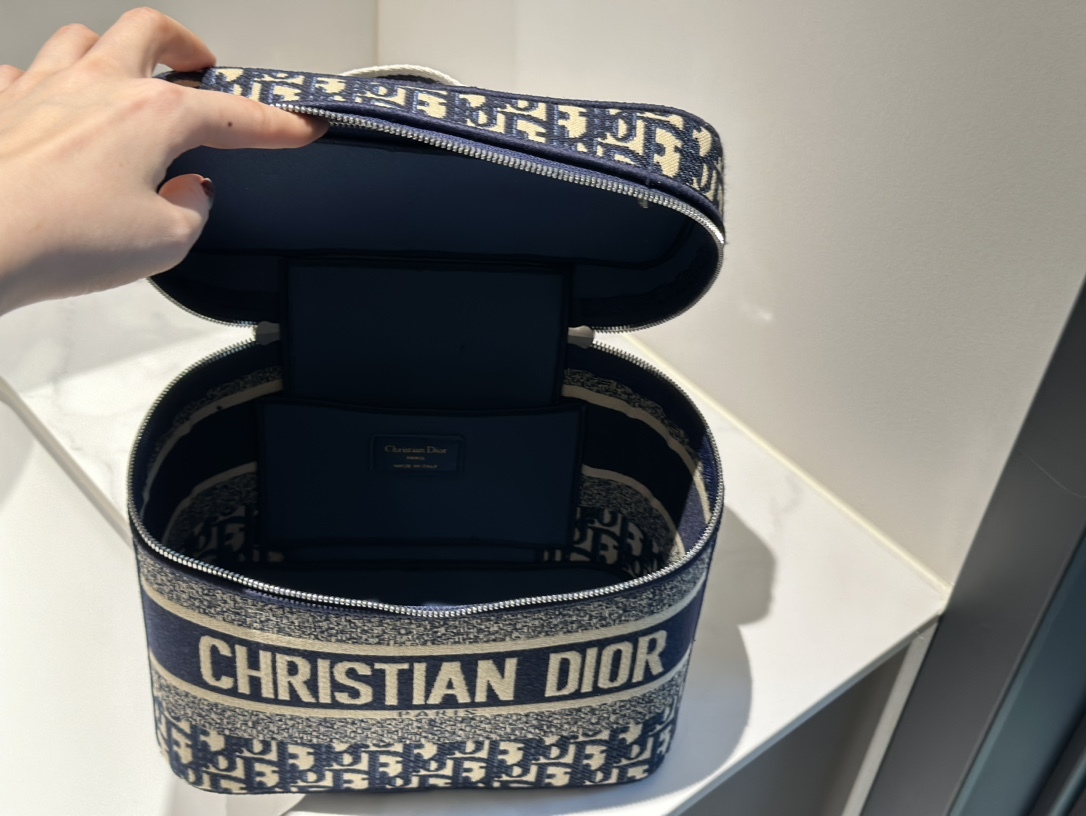 Dior Silver Vintage-Inspired Bag 751