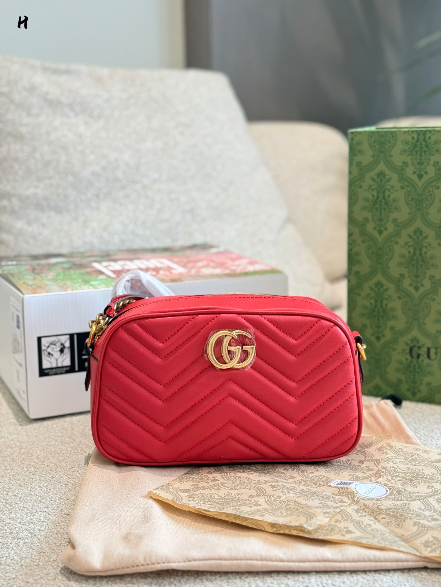 Gucci Rose Gold Quilted Bag 550